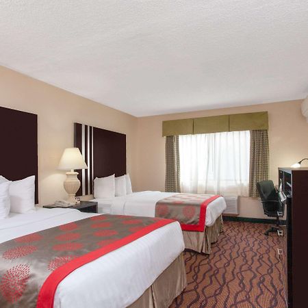 Space Coast Hotel Titusville-Kennedy Space Center Екстер'єр фото