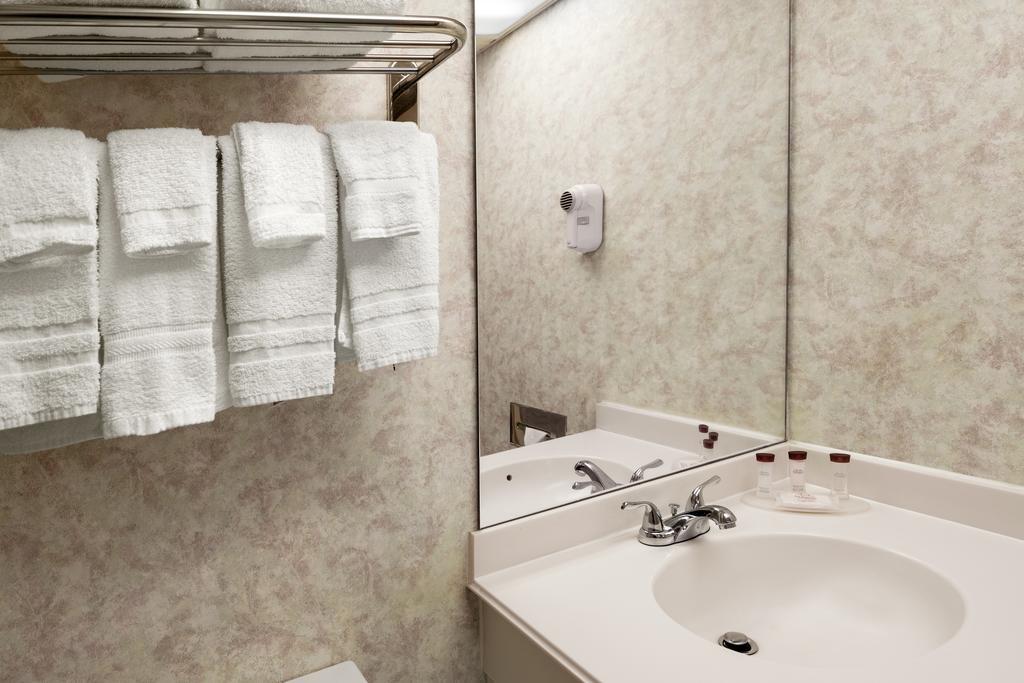 Space Coast Hotel Titusville-Kennedy Space Center Екстер'єр фото
