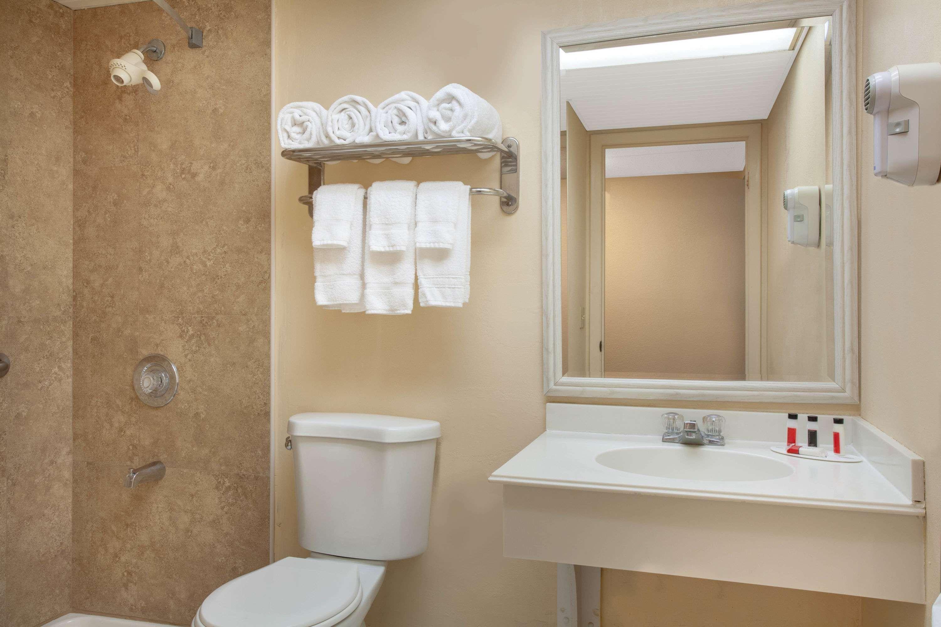 Space Coast Hotel Titusville-Kennedy Space Center Екстер'єр фото