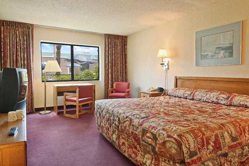 Space Coast Hotel Titusville-Kennedy Space Center Екстер'єр фото