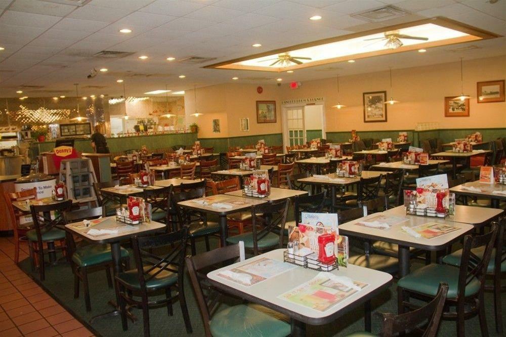 Space Coast Hotel Titusville-Kennedy Space Center Екстер'єр фото