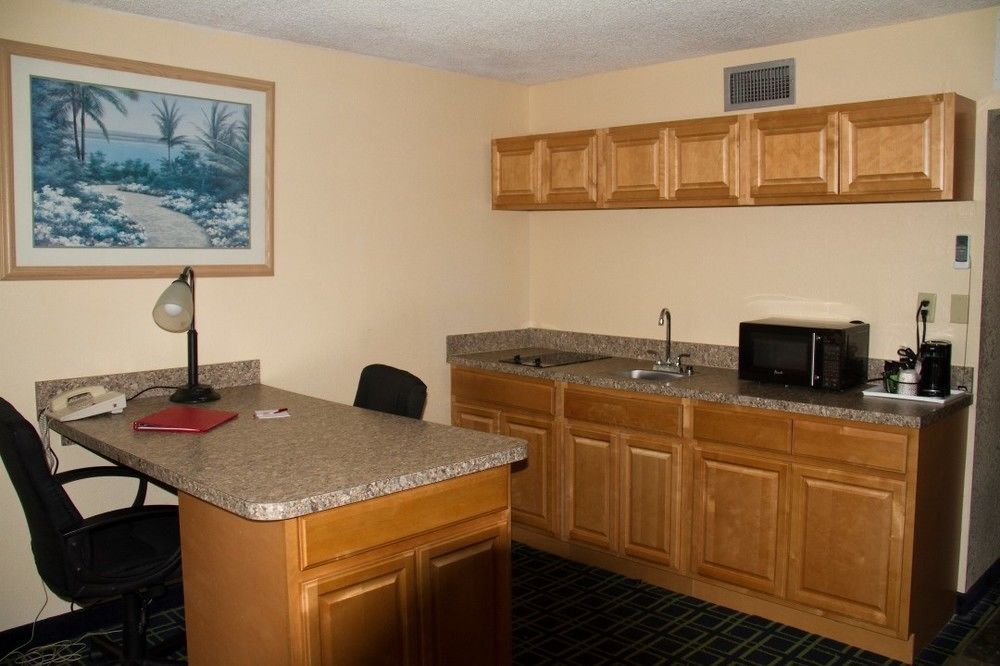 Space Coast Hotel Titusville-Kennedy Space Center Екстер'єр фото